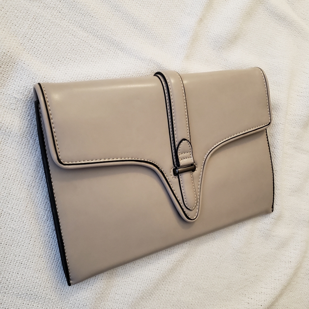 Zara clutch NWT